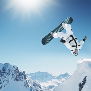 开云权威入口-特色海沿岸沙滩犁地赛，绿海蓝天中的生态运动，犁地 视频