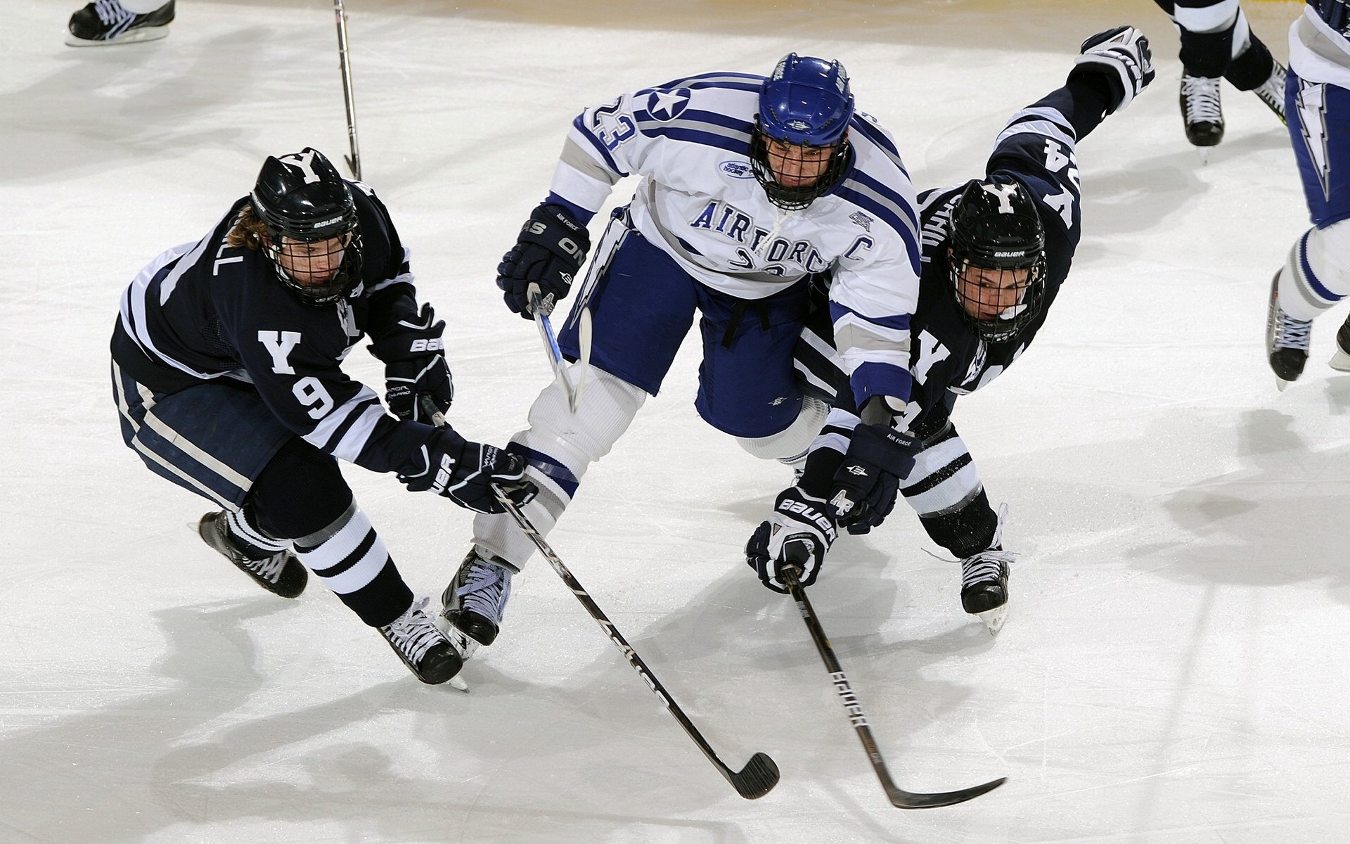 英超联赛的商业价值不断攀升，吸引更多投资，英超联赛介绍